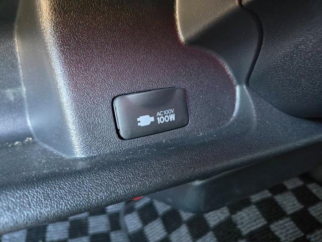 ハイエースバン 衝突被害軽減システム 両側スライドドア スマートキー CVT 100V電源 ESC エアコン パワーウィンドウ 運転席エアバッグ 助手席エアバッグ ダムド DAMD カスタム(27枚目)