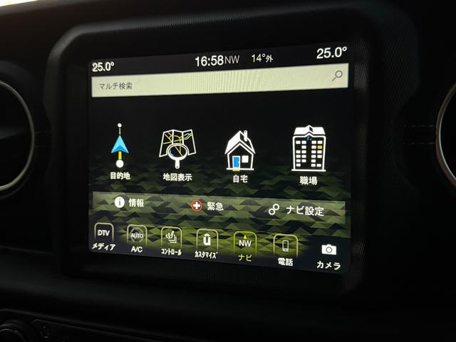 ジープ・ラングラーアンリミテッド サハラ　ＬＥＤヘッドライト　ＸＴＲＥＭＥ－Ｊ１７インチホイール・ＡＣＣ・Ａｐｐｌｅ　ｃａｒ　ｐｌａｙ　ナビ・ＴＶ・Ｂカメラ・フロントカメラ・サイドカメラ・ユーザー買取車・アルパインスピーカー・シートヒーター（12枚目）