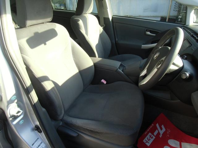 プリウス L DVDナビ Bカメラ 車検整備付(10枚目)