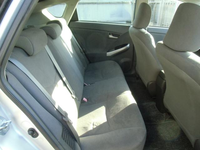 プリウス L DVDナビ Bカメラ 車検整備付(11枚目)