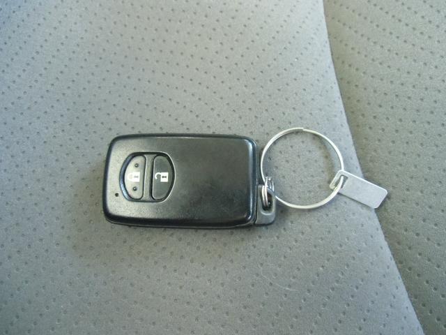 プリウス L DVDナビ Bカメラ 車検整備付(14枚目)