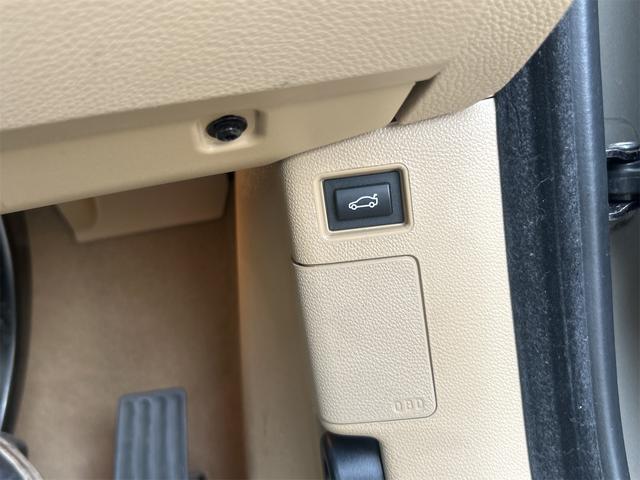 ３シリーズ ３２０ｉ　ＨＩＤヘッドライト　純正ナビゲーション　ＥＴＣ　新品社外ドライブレコ付きバックカメラ　運転席、助手席メモリー付本革パワシート　シートヒーター　純正アルミホイール　禁煙車　スペアキーあり（26枚目）