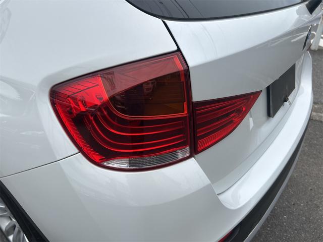 Ｘ１ ｘＤｒｉｖｅ　２０ｉ　ＨＩＤヘッドライト　ＬＥＤポジション　社外ナビゲーション　ＥＴＣ　バックカメラ　パークソナー　Ｉストップ　プッシュスタート　本革シート　シートヒーター　純正１８インチＡＷ　４ＷＤモデル　後期シフト（52枚目）