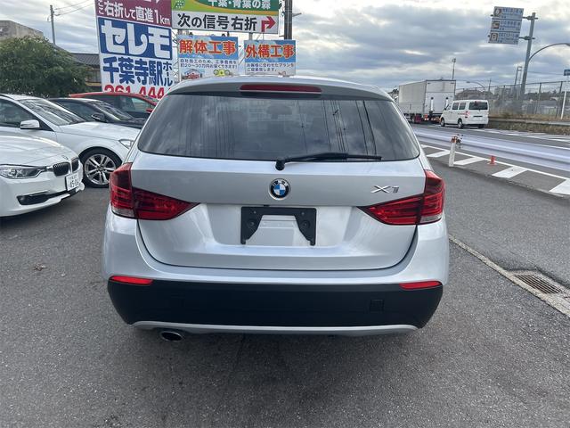 X1 sDrive 18i HIDヘッドライト 前後新品タイヤ オイル交換済み 社外ナビゲーション ETC バックカメラ ドライブレコーダー 純正17インチブラックポリッシュアルミホイール プッシュスタート 禁煙車(6枚目)