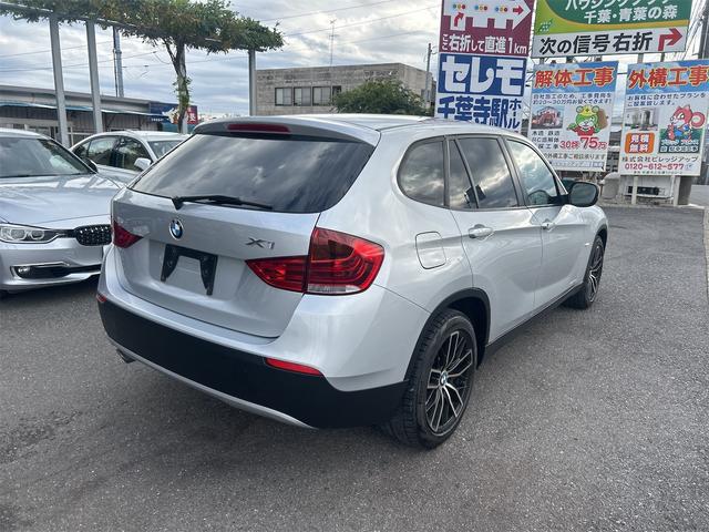 X1 sDrive 18i HIDヘッドライト 前後新品タイヤ オイル交換済み 社外ナビゲーション ETC バックカメラ ドライブレコーダー 純正17インチブラックポリッシュアルミホイール プッシュスタート 禁煙車(7枚目)