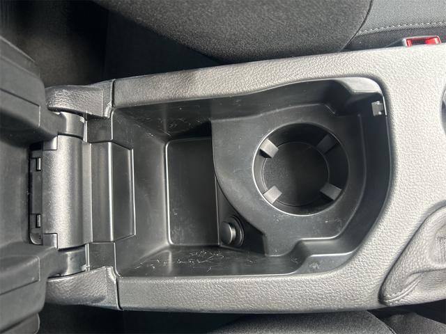 X1 sDrive 18i HIDヘッドライト 前後新品タイヤ オイル交換済み 社外ナビゲーション ETC バックカメラ ドライブレコーダー 純正17インチブラックポリッシュアルミホイール プッシュスタート 禁煙車(13枚目)