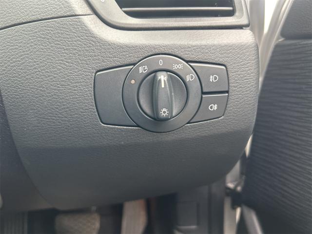 X1 sDrive 18i HIDヘッドライト 前後新品タイヤ オイル交換済み 社外ナビゲーション ETC バックカメラ ドライブレコーダー 純正17インチブラックポリッシュアルミホイール プッシュスタート 禁煙車(25枚目)