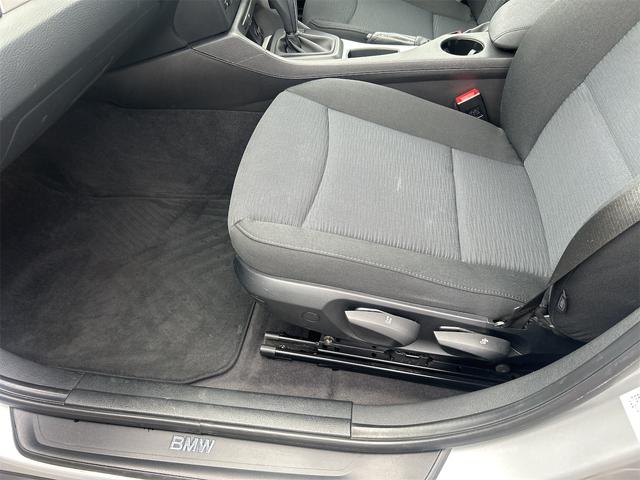 X1 sDrive 18i HIDヘッドライト 前後新品タイヤ オイル交換済み 社外ナビゲーション ETC バックカメラ ドライブレコーダー 純正17インチブラックポリッシュアルミホイール プッシュスタート 禁煙車(29枚目)