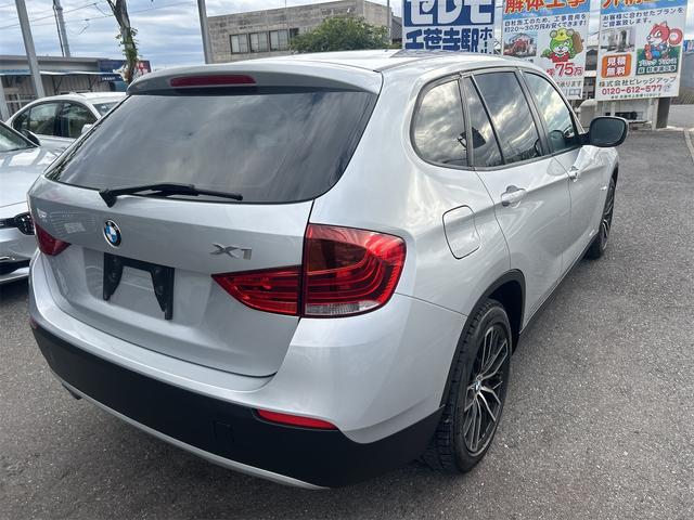 X1 sDrive 18i HIDヘッドライト 前後新品タイヤ オイル交換済み 社外ナビゲーション ETC バックカメラ ドライブレコーダー 純正17インチブラックポリッシュアルミホイール プッシュスタート 禁煙車(52枚目)