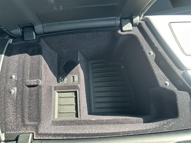 5シリーズ 523i Mスポーツ 28年式最終型 HID LEDポジション アンドロイドナビゲーション ETC バックカメラ クルーズC プッシュスタート Mスポーツ専用シート レーダー搭載車 ミシュランタイヤ スペアキー 禁煙車(13枚目)