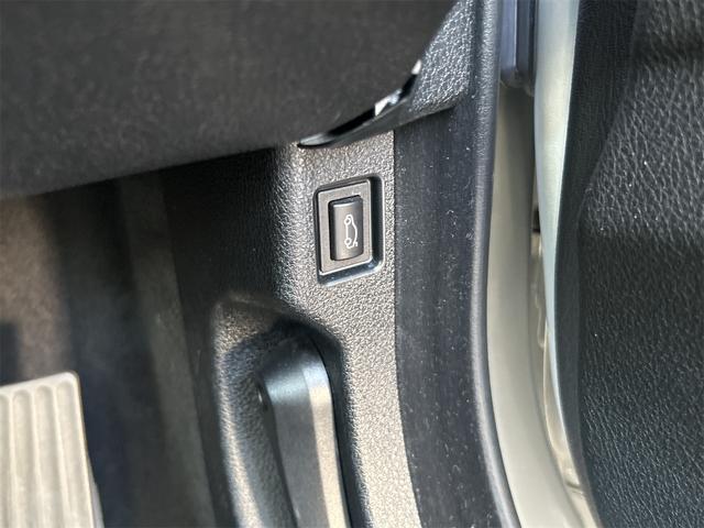 5シリーズ 523i Mスポーツ 28年式最終型 HID LEDポジション アンドロイドナビゲーション ETC バックカメラ クルーズC プッシュスタート Mスポーツ専用シート レーダー搭載車 ミシュランタイヤ スペアキー 禁煙車(31枚目)