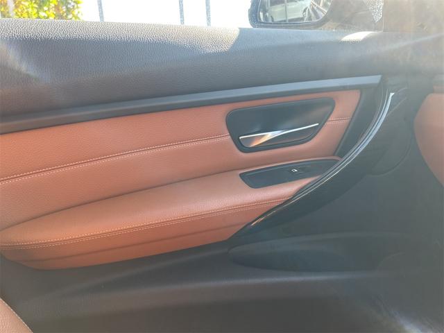 ３シリーズ ３２０ｉツーリング　ポリマーコート済み　ＨＩＤ　ＬＥＤポジション　純正ＨＤＤナビゲーション　ＥＴＣ　バックカメラ　メモリー付き本革パワーシート　シートＨ　プッシュスタート　レグノタイヤ　純正アルミ　禁煙車　スペアキーあり（31枚目）