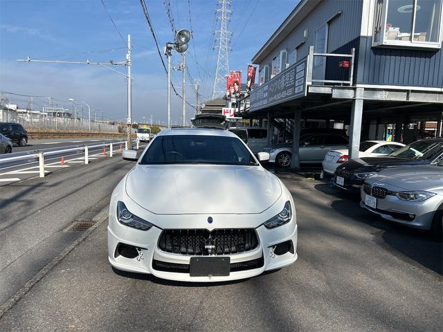 ギブリ ベースグレード　ＨＩＤ　ＬＥＤポジション　純正ナビ　ＥＴＣ　バックカメラ　Ｐソナー　パドルＳ　本革シート　シートＨ　　ＳＲ　ＷＡＬＤブラックバイソンエアロキットＦ・Ｓ・Ｒ　Ｐスタート　Ｉストップ　１９インチＡＷ（2枚目）