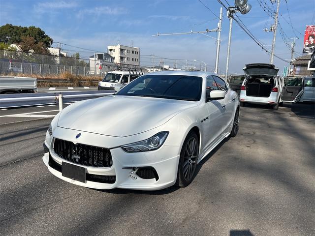 ギブリ ベースグレード　ＨＩＤ　ＬＥＤポジション　純正ナビ　ＥＴＣ　バックカメラ　Ｐソナー　パドルＳ　本革シート　シートＨ　　ＳＲ　ＷＡＬＤブラックバイソンエアロキットＦ・Ｓ・Ｒ　Ｐスタート　Ｉストップ　１９インチＡＷ（3枚目）