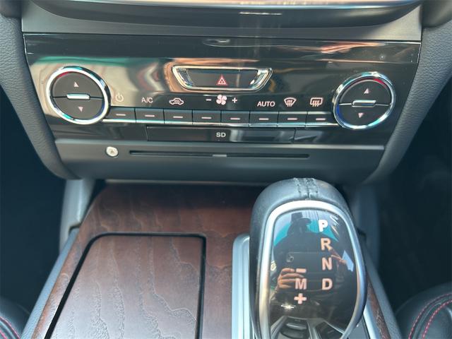 ギブリ ベースグレード　ＨＩＤ　ＬＥＤポジション　純正ナビ　ＥＴＣ　バックカメラ　Ｐソナー　パドルＳ　本革シート　シートＨ　　ＳＲ　ＷＡＬＤブラックバイソンエアロキットＦ・Ｓ・Ｒ　Ｐスタート　Ｉストップ　１９インチＡＷ（16枚目）