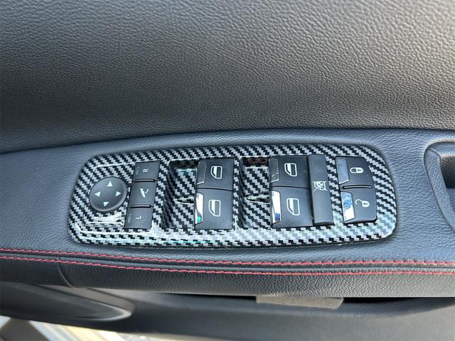 ギブリ ベースグレード　ＨＩＤ　ＬＥＤポジション　純正ナビ　ＥＴＣ　バックカメラ　Ｐソナー　パドルＳ　本革シート　シートＨ　　ＳＲ　ＷＡＬＤブラックバイソンエアロキットＦ・Ｓ・Ｒ　Ｐスタート　Ｉストップ　１９インチＡＷ（24枚目）