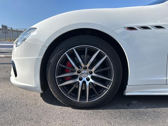 ギブリ ベースグレード　ＨＩＤ　ＬＥＤポジション　純正ナビ　ＥＴＣ　バックカメラ　Ｐソナー　パドルＳ　本革シート　シートＨ　　ＳＲ　ＷＡＬＤブラックバイソンエアロキットＦ・Ｓ・Ｒ　Ｐスタート　Ｉストップ　１９インチＡＷ（50枚目）