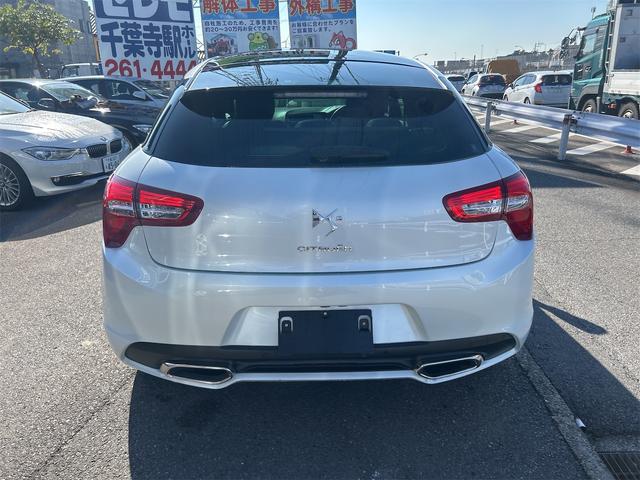 DS5 特別限定車 HID LEDポジション ナビゲーション ETC ミラー型Bカメラ Pソナー 本革シート シートH 前後電動パノラマルーフ プッシュスタート ヘッドアップディスプレイ 純正17AW 禁煙車(6枚目)