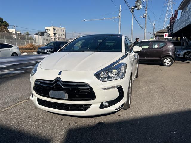 DS5 特別限定車 HID LEDポジション ナビゲーション ETC ミラー型Bカメラ Pソナー 本革シート シートH 前後電動パノラマルーフ プッシュスタート ヘッドアップディスプレイ 純正17AW 禁煙車(72枚目)