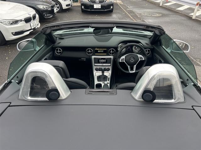 ＳＬＫ 　ＨＩＤヘッドライト　ＬＥＤポジション　純正ＨＤＤナビゲーション　ＥＴＣ　　パークトロ二クス　本革シート　シートヒーター　純正１７インチＡＷ　Ｐシフト　Ｐスタート　カーボンリップ　禁煙車（45枚目）