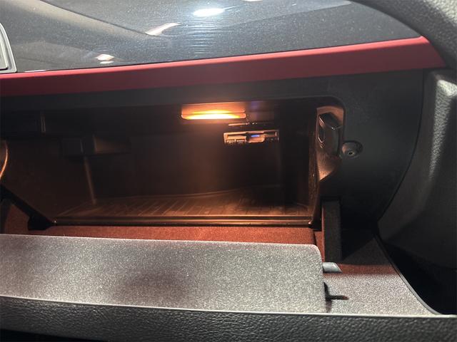 １シリーズ １１６ｉ　スポーツ　ＡＣシュニッツァーホイール　ＨＩＤヘッドライト　ポリマーコーティング済み　ナビ　フルセグＴＶ　ＥＴＣ　バックカメラ　プッシュスタート　アイドリングストップ　タイヤ４本・Ｒパッド・ワイパ・オイル新品交換（21枚目）