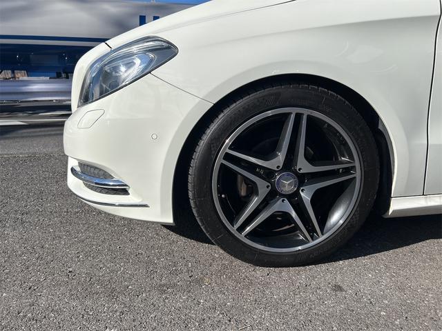 Ｂクラス Ｂ１８０　ＨＩＤヘッドライト　ＬＥＤポジション　純正ナビ　ＥＴＣ　バックカメラ　パークトロ二クス　レーダーセーフティ搭載　　ドライブレコーダー　本革シート　シートヒーター　ＡＭＧ１８インチアルミホイール　禁煙車（44枚目）