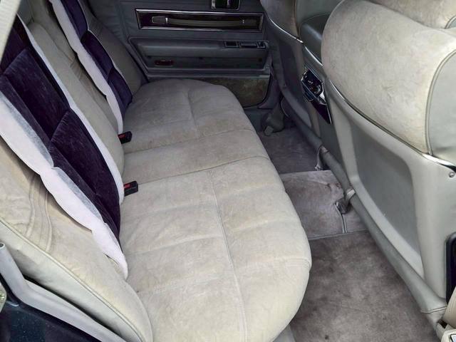 セドリック 　ＳＧＬＥ／ベンコラＡＴ６人／ベンチシート６人乗り／コラムＡＴシフト／Ｌ型エンジン／３３０系セドグロ（41枚目）