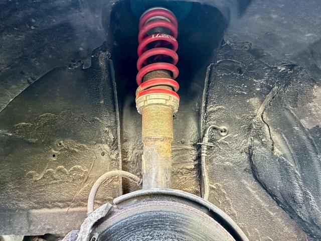 カローラレビン GT ハイテックツートン外装補修済/フロント車高調/リアローダウンサス&社外ショック/調整式ラテラル/5ZIGENマフラー/CUSUCOタワーバー/NARDI36.5φ/フォートラン14アルミ/純正バイザー(24枚目)