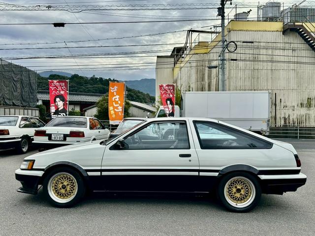 カローラレビン GTV VolkRacing15インチメッシュAW/社外FRPバンパースポイラー/フロント車高調リアダウンサス&ショック/調整式ラテラルロッド/フロント・リアストラットタワーバー/F・Rフェンダー叩き出し加工(26枚目)
