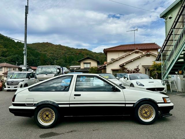 カローラレビン GTV VolkRacing15インチメッシュAW/社外FRPバンパースポイラー/フロント車高調リアダウンサス&ショック/調整式ラテラルロッド/フロント・リアストラットタワーバー/F・Rフェンダー叩き出し加工(32枚目)