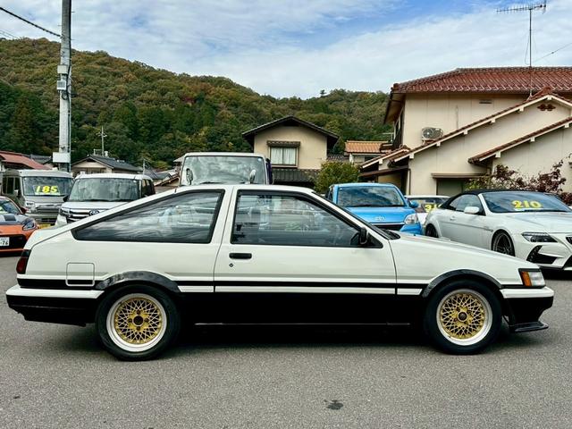 カローラレビン GTV VolkRacing15インチメッシュAW/社外FRPバンパースポイラー/フロント車高調リアダウンサス&ショック/調整式ラテラルロッド/フロント・リアストラットタワーバー/F・Rフェンダー叩き出し加工(34枚目)