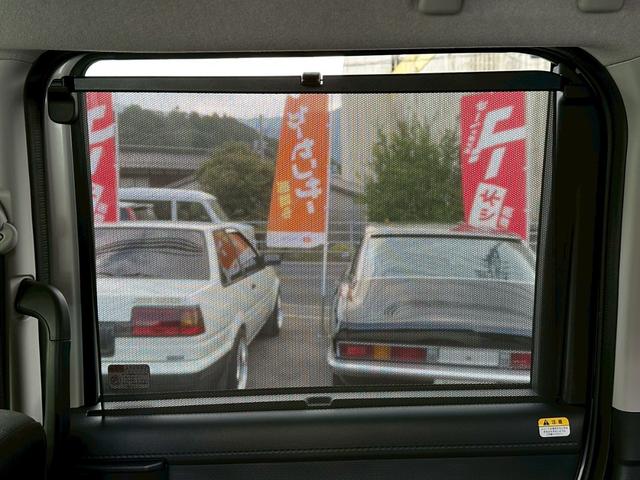 ルーミー カスタムG-T パノラミックビューモニター/9インチディスプレイ/ステアリングスイッチ/運転席・助手席シートヒーター/シートバックテーブル/運転席シート上下アジャスター/ウォークスルー/格納式リヤドアサンシェード(9枚目)