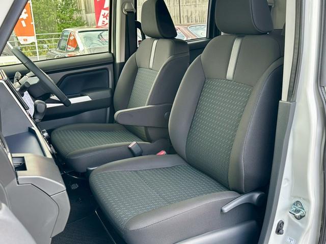 ルーミー カスタムG-T パノラミックビューモニター/9インチディスプレイ/ステアリングスイッチ/運転席・助手席シートヒーター/シートバックテーブル/運転席シート上下アジャスター/ウォークスルー/格納式リヤドアサンシェード(45枚目)