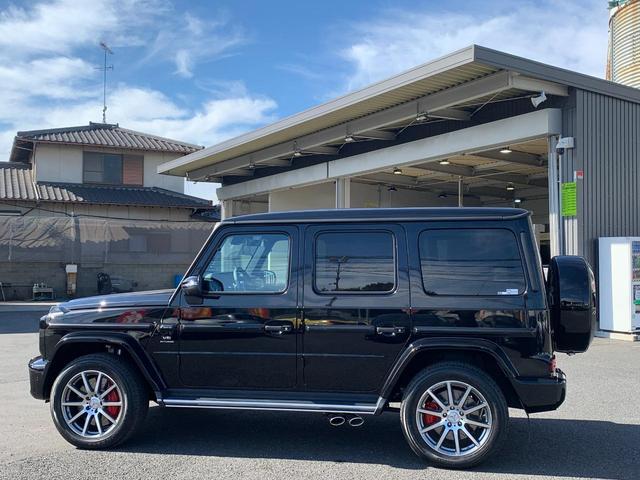 Ｇ６３　Ｇ　ｍａｎｕｆａｋｔｕｒプログラム　ＡＭＧナイトＰＫＧ　インテリアプラスＰＫＧ　走行５００ｋｍ　令和４年９月登録車　ＭＢ純正ドラレコ　ディーラーコーティング施工証明書　取説　保証書　スペアキー(10枚目)