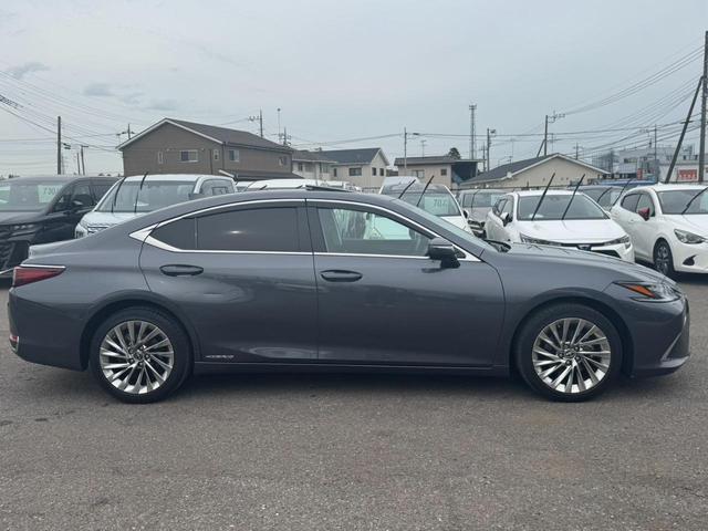 LEXUS ES ES300H VERSION L Best Japan Spec Recon Car for Import Malaysia
