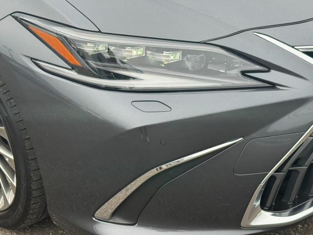 LEXUS ES ES300H VERSION L Best Japan Spec Recon Car for Import Malaysia