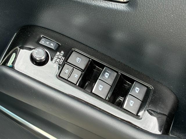 ヴェルファイア ２．５Ｚ　Ｇエディション　ツインルーフ　ＪＢＬサウンド　黒革シート　パノラミックモニター　純正フリップダウンモニター　三眼ＬＥＤヘッドライト　トヨタセーフティセンス　電動リアゲート　両側電動スライドドア　ＥＴＣ２．０（31枚目）