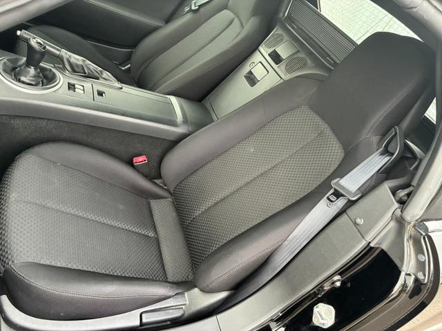 ロードスター ＲＳ　６速マニュアル　キーレス　ＨＩＤ　純正アルミホイール　純正ナビ　ＤＶＤ・ＣＤ　キーレス　パワーステアリング　パワーウィンドウ　ＡＢＳ　ＥＴＣ（38枚目）