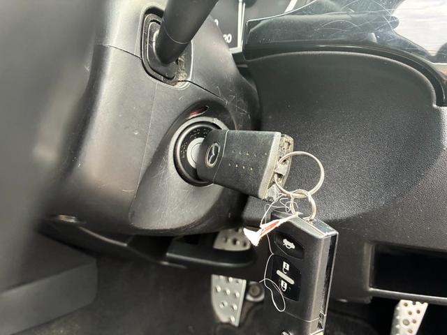 ロードスター ＲＳ　６速マニュアル　キーレス　ＨＩＤ　純正アルミホイール　純正ナビ　ＤＶＤ・ＣＤ　キーレス　パワーステアリング　パワーウィンドウ　ＡＢＳ　ＥＴＣ（44枚目）