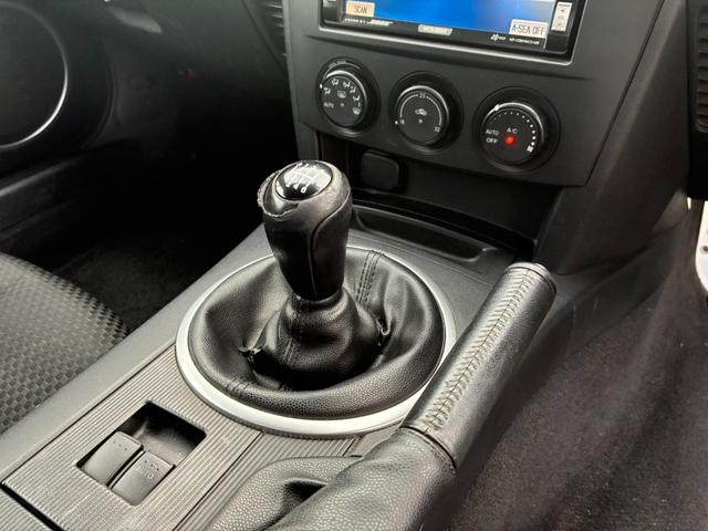 ロードスター ＲＳ　６速マニュアル　キーレス　ＨＩＤ　純正アルミホイール　純正ナビ　ＤＶＤ・ＣＤ　キーレス　パワーステアリング　パワーウィンドウ　ＡＢＳ　ＥＴＣ（49枚目）