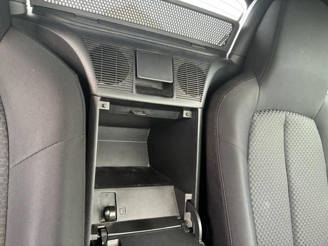ロードスター ＲＳ　６速マニュアル　キーレス　ＨＩＤ　純正アルミホイール　純正ナビ　ＤＶＤ・ＣＤ　キーレス　パワーステアリング　パワーウィンドウ　ＡＢＳ　ＥＴＣ（52枚目）