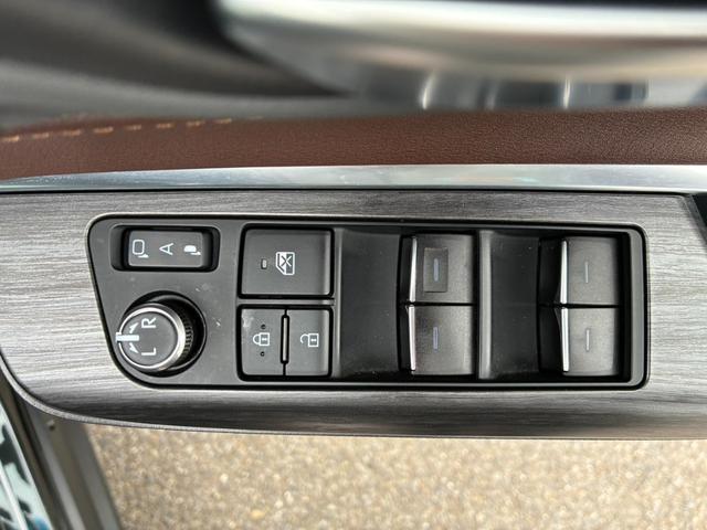 ハリアーハイブリッド Ｚ　レザーパッケージ　本革シート　ＪＢＬサウンドシステム　トヨタセーフティセンス　シートベンチレーション　パワーバックドア　ステアリングヒーター　デジタルインナーミラー　純正１９インチアルミホイール　ＥＴＣ２．０（24枚目）