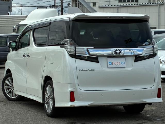 ヴェルファイア ２．５Ｚ　両側パワースライドドア　純正９インチナビ　バックガイドモニター　純正アルミホイール１８インチ　クリアランスソナー　ＬＥＤヘッドライト　オートライト　フルセグ　ドライブレコーダー　オートエアコン　ＥＴＣ（6枚目）