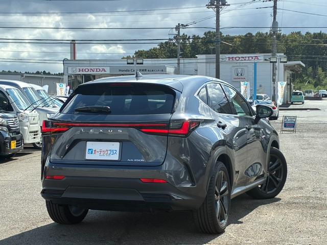 ＮＸ ＮＸ３５０ｈ　バージョンＬ　本革シート　プリクラッシュセーフティ　純正ナビ　全周囲カメラ　フルセグ　シートヒーター・ベンチレーター　パワーバックドア　オートマチックハイビーム　パワーシート　２０インチアルミホイール　ＥＴＣ２．０（4枚目）
