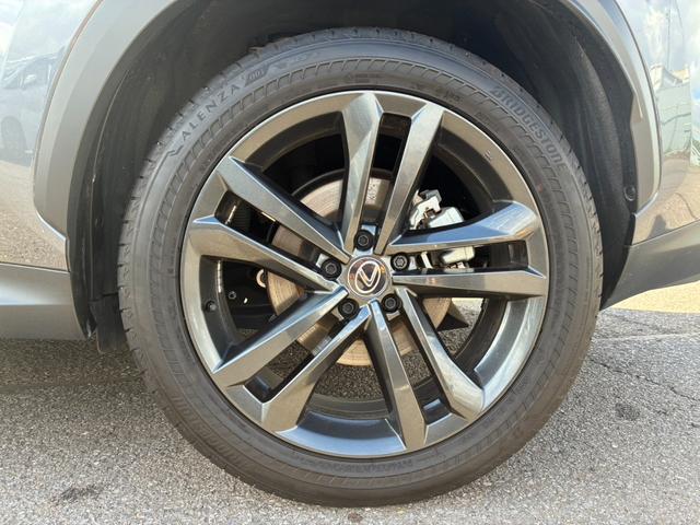 ＮＸ ＮＸ３５０ｈ　バージョンＬ　本革シート　プリクラッシュセーフティ　純正ナビ　全周囲カメラ　フルセグ　シートヒーター・ベンチレーター　パワーバックドア　オートマチックハイビーム　パワーシート　２０インチアルミホイール　ＥＴＣ２．０（14枚目）
