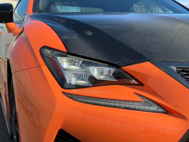 ＲＣ Ｆ カーボンエクステリアパッケージ　ＬＥＸＯＮエアロ　アクティブリアウィング　Ｐｒｏｄｒｉｖｅ１９インチアルミホイール　本革シート　３眼ＬＥＤヘッドライト　クルーズコントロール　オートライト　パワーシート　シートヒーター・エアコン（17枚目）