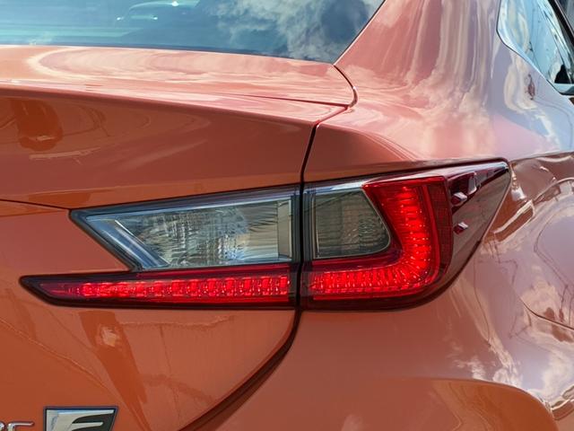 ＲＣ Ｆ カーボンエクステリアパッケージ　ＬＥＸＯＮエアロ　アクティブリアウィング　Ｐｒｏｄｒｉｖｅ１９インチアルミホイール　本革シート　３眼ＬＥＤヘッドライト　クルーズコントロール　オートライト　パワーシート　シートヒーター・エアコン（20枚目）