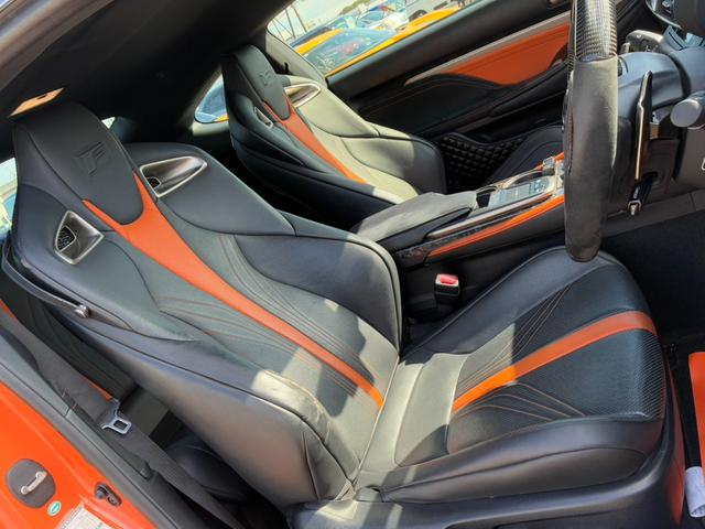 ＲＣ Ｆ カーボンエクステリアパッケージ　ＬＥＸＯＮエアロ　アクティブリアウィング　Ｐｒｏｄｒｉｖｅ１９インチアルミホイール　本革シート　３眼ＬＥＤヘッドライト　クルーズコントロール　オートライト　パワーシート　シートヒーター・エアコン（26枚目）