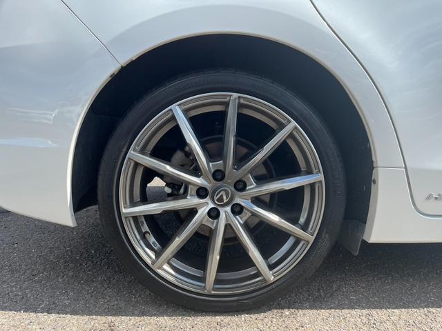 ＣＴ ＣＴ２００ｈ　セーフティセンス　デジタルインナーミラー　シートヒーター　クルーズコントロール　レーンアシスト　純正ナビ　バックカメラ　フルセグ　社外１８インチアルミホイール　オートライト　オートハイビーム　ＥＴＣ（11枚目）