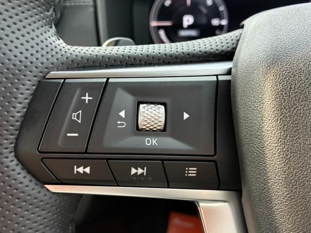 アウトランダーＰＨＥＶ Ｇ　ムーンルーフ　アラウンドビューモニター　専用ハーフレザー　パワーバックドア　ワイヤレス充電　純正２０インチＡＷ　ＥＴＣ２．０　パワーシート　オペレーションキー（35枚目）